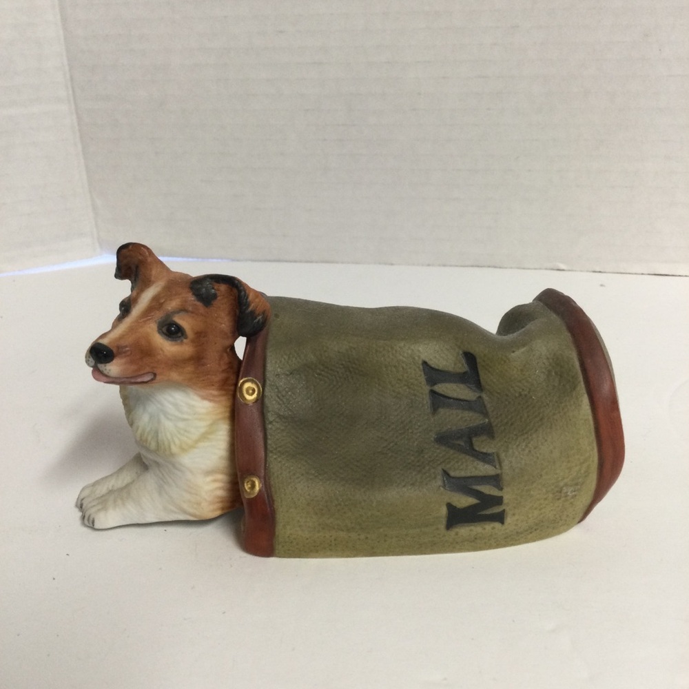 Princeton Gallery VTG Collie “Special Delivery” sitting in Mail Bag Dog Figurine